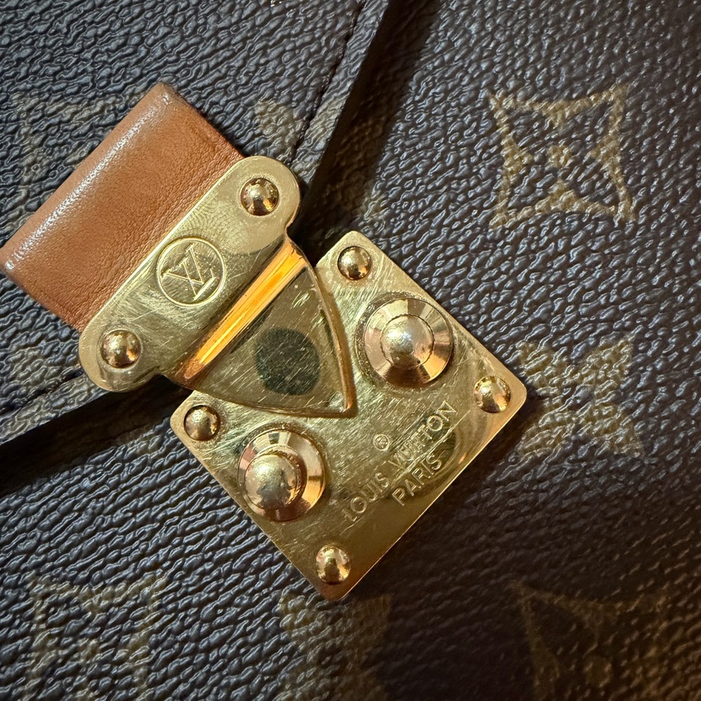 AUTHENTIC Louis Vuitton Monogram Pochette Metis Bag - Picture 3 of 15